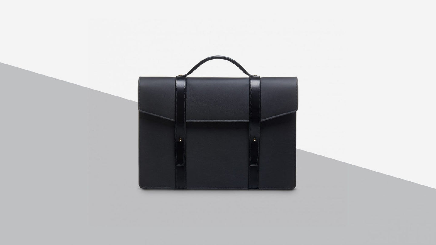 This Charles Laurie briefcase is the ideal commuting companion